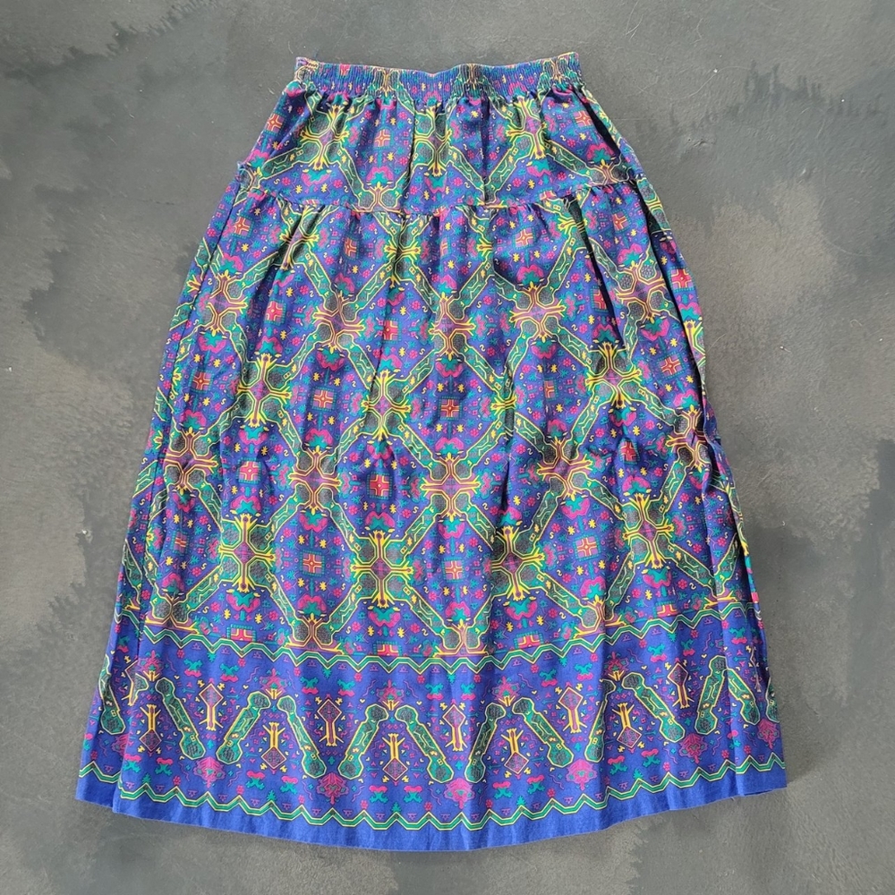 Patterned midi skirt